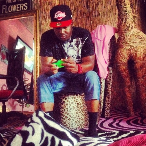 AFRIKANLARRY's profile picture. 