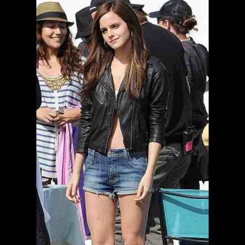 HeartOfPotter's profile picture. #Potterhead 100% potter fan. Emma Watson is my idle and J K Rowling in my queen #magicneverdies!!! ⚡