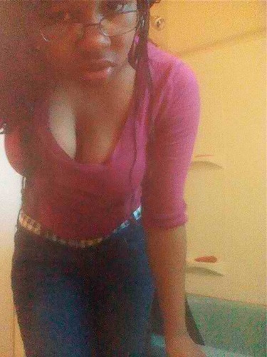 Cheerleader (#IHS) | Thick | Gemini (June 14) |Only 5'2 | Sophmore | #TeamItBeLikeThatSomeTime |Archonettes :)