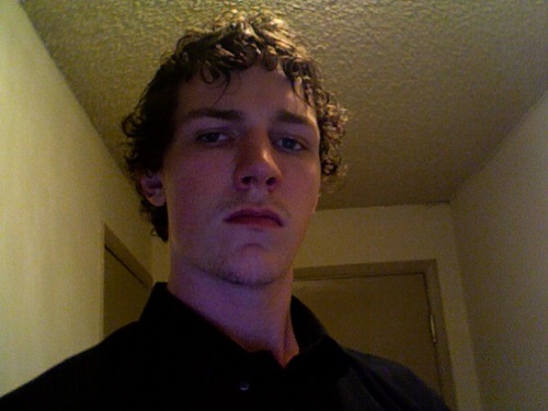 erutaron's profile picture. 