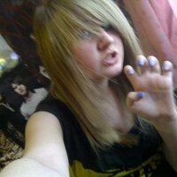 .ThatBeanieGirl. (@nellie_saur2) 's Twitter Profile