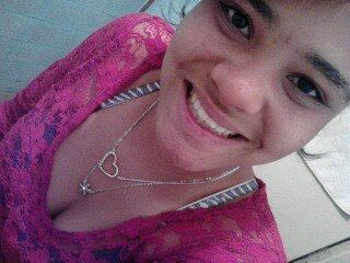 Rainnha da pista quue conquuista quem passa , quuente como o sool faz sinnal de mufaça , quaando vaai embora tuudo fica seen graaça . ♪ :$ :]