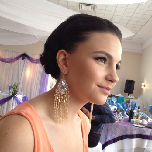 tweetless_sarah's profile picture. 