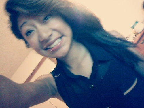 live life cuz it is what it iss !♥ young Ehs.. (: follow & ill follow back ;DD