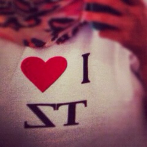 SafiaAlisaJamal's profile picture. http://t.co/dwWRgnbmKy.