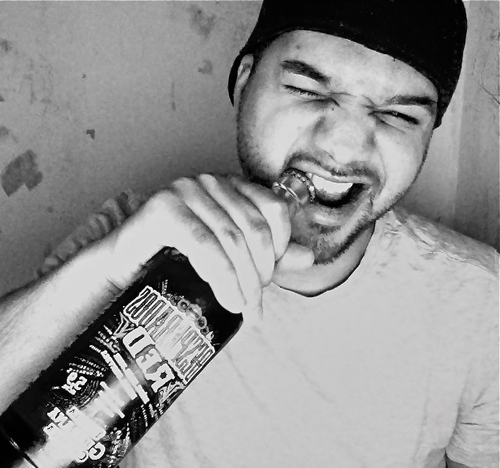Moneyaz viens de là ou t'as envie de partir et d'ouvrir cette foutu bouteille pr faire sortir le génie de cette douce liqueur qui ne remplace ni mot ni douleur