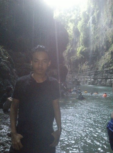 lebih baik sok ganteng dari pada sok tau