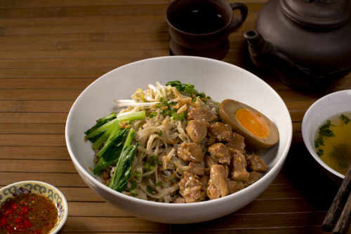 Mie Medan Kualitas Terbaik - Halal! Tanpa air abu &  tanpa pengawet. Kini hadir di Medan, Batam, Jakarta dan Palembang