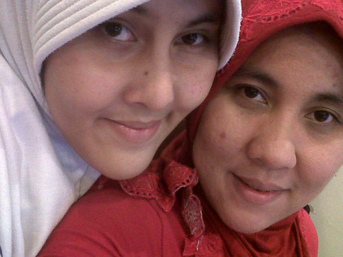 indahmutz's profile picture. i'm a midwife..