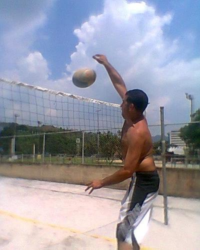 Nacimos para ser felices, no para ser perfectos asi que a buscar los caminos que nos acerquen a la felicidad