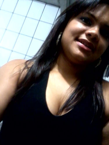 filha de um Deus vivo q me ama muito :) por isso sou feliz