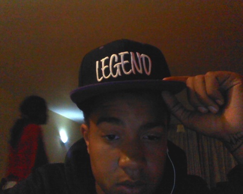 yo music be my life, haters be my motivators, and just here to do it big!!  #teamfollowback.  #teamsingle.  #TeamAdraun #90sbabyfollowtrain