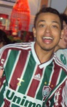 Estudante de Marketing Digital. Tricolor Fanático. Praia, futebol e curtição.