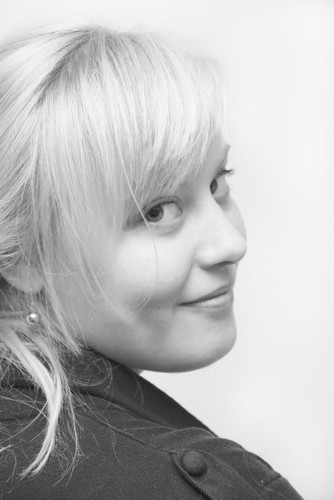 Werkzaam bij Infomac Internet, Webdesign en Backoffice. / Trainster bij SV Hasselt / Projectleider Vitaal Giethoorn / Acro / Schaatsen / Tekenen / Leuke dingen