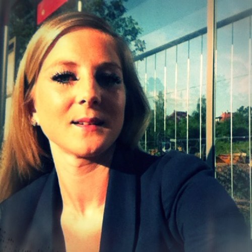 jesymi's profile picture. 