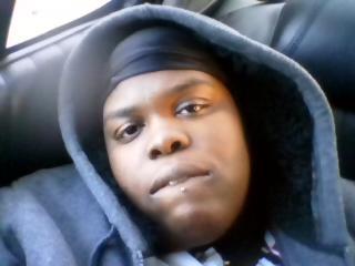 headsoaddictive's profile picture. ima down to earth nigga....got 3beautiful kids....I smoke I drink.  anything else just ask..