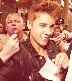 NADA NO MUNDO SUBSTITUI O AMOR QUE EU SINTO POR VOCÊ! @justinbieber