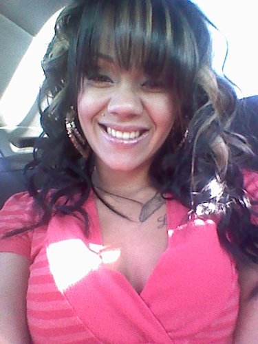 THAT BITCH u try to b #teamMILF virgos do it best  licensed cosmetoligist ilook like YES u look like NO im me soo who is u ;)