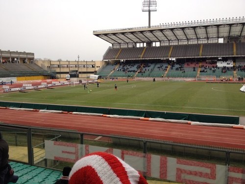 TribunaEst's profile picture. Arrogante, polemico e poco propenso alla comprensione. Economo per studi, musicologo per passione.