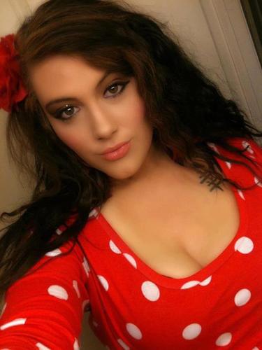 victoria's secret associate. texas roadhouse server. been wifed up 2+ yrs.