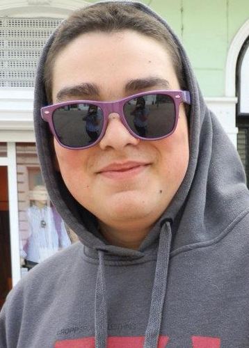 Ivchoo0's profile picture. Hi :) My new twitter is @IvayloIvanoff. Follow @hahoohihoo @bgitnews
*_*