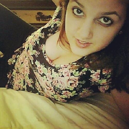 Kaitlyn,Katie,Kate...whatever you prefer! I'm 17 and a singer/songwriter! I'm me and the only me you're going to find! #NycDirectioner #LittleMonster 3 xx