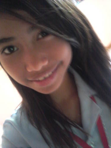 I'm just a simple girl,friendly, and sweet charming girl .
