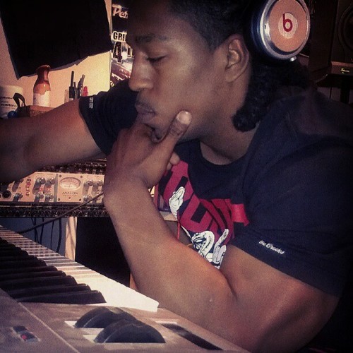 Personal Trainer / Producer...
Flexx BeaTz
http://t.co/yy8wg08V