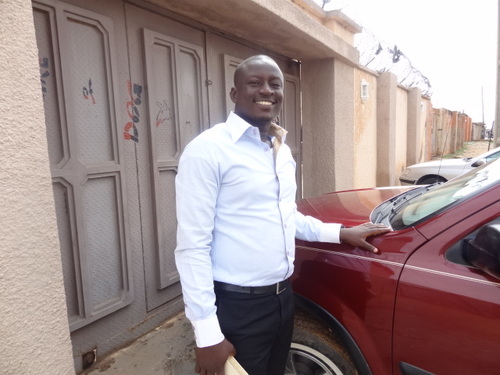 IT Engineer, Business Data Analysis specialist.