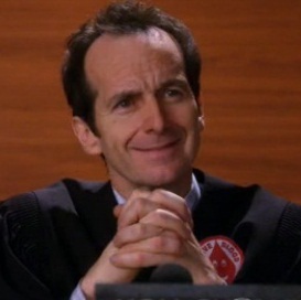 The slightly odd & opinionated Judge Charles Abernathy played by @denisohare from the drama @TheGoodWife_CBS Sundays at 9/8c on @CBS #TheGoodWife