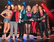 Sou uma meniina fãnatica por RBR'' Amo As Musicas Deles ..♪  Seus Gestos,Modo De Se Vestir Ou De Falar ,Amoo LuAr,SoMic,ChaMel  e Sempre Vou Amar !