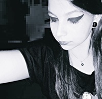 Controle o corte e então estará sem costura (;                                       #sheisinsanelyheavymetal