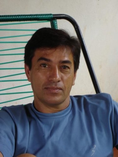 Sou prof de Ed Física, apaixonado pelas respirações Divinas, diariamente treino as dimensões física, mental, emocional, social e espiritual...NAMASTÊ.
