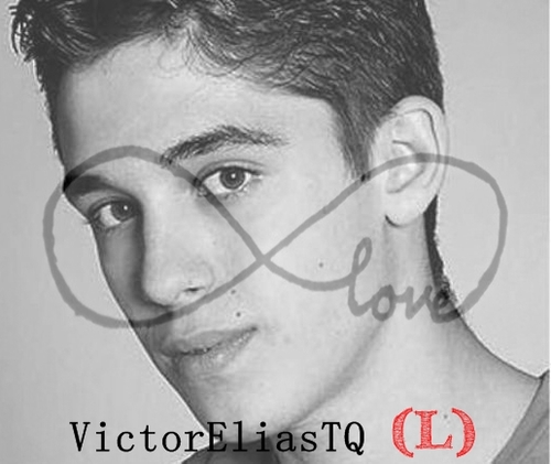 La mejor serie del mundo? LOS SERRANO sin duudaa! Y el mejor actor del mundo? VICTOR ELIAS sin duudaa! Me sigeeeee! :D FELICIDAD!!