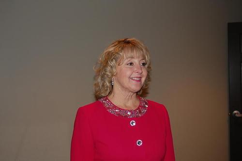 Hi I’m Dr. Brenda Montecalvo, and I am a wife, mom, speaker, author and vision coach. I change lives using Visual Secrets for Success