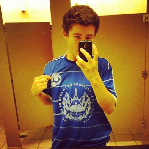 im a soccer fan . from el salvador :) also a big fc dallas fan :)