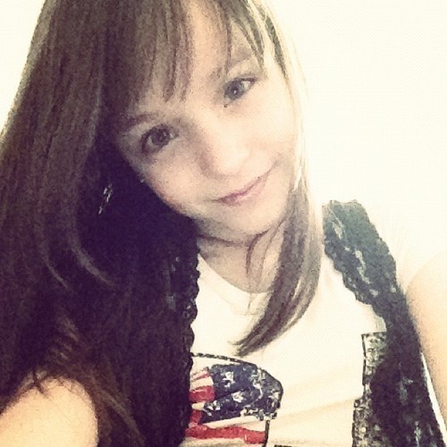 ツ -Meu nome? Maria Joaquina ... Esnobo? Sim, e dai? Sou bonita? Concordo com vocês. Cirilo pra mim não existe, não comentem. Ui Poderosa ! Sou mesmo S2
