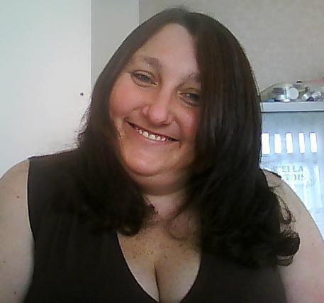 40 year old, fun loving, cuddley girl. Who tries to live life the best I can  and love my kids loads