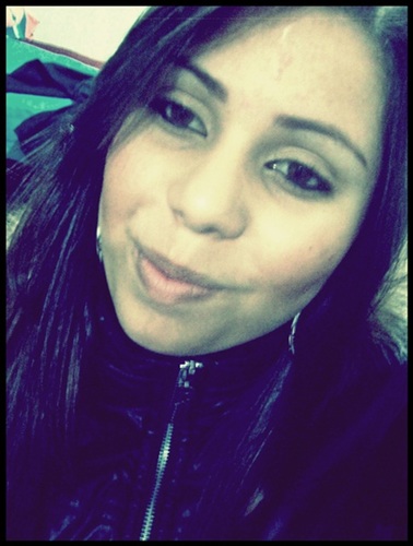 Uma menina muito ciumenta HAHAHA' Eu nunca fui perfeita , mais eu sempre fui verdadeira !
Ahh! e eu te amo #Ele.