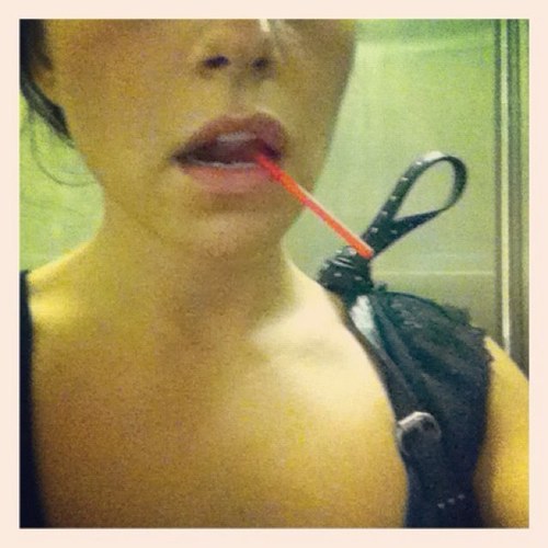 Bunnysymbol's profile picture. little girl inside and out. instagram : @find_peace