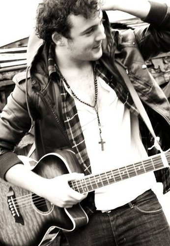 LoveDavidJulien's profile picture. I LOVE DAVID JULIEN. He has a phenomenal voice! #julienettesdoitbest x