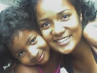 eu sou uma pessoa feliz, desejo ser formada seguir um rumo na minha vida ajudar aqueles que precisam ser ajudados então eu falo vamos ajudar