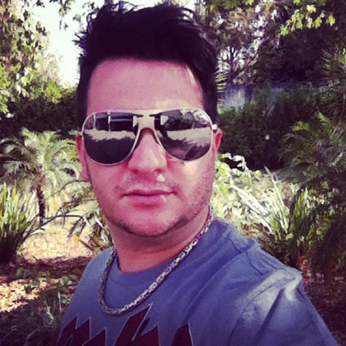 Fc Dedicado ao violonista e guitarrista do Luan Santana @JulianoFerro81 singe: 12.08.2011 Ju seguiu 28.08.2011 Dona @ViidradasnoLuan @Grazii_Siilva