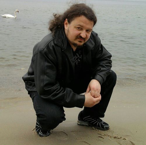 artist, guitarist, art critic, music critic