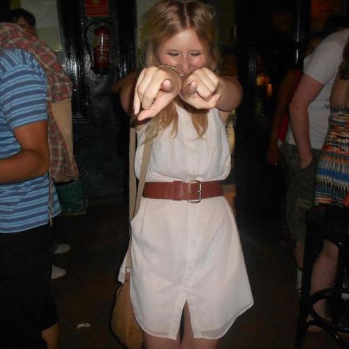 French and Spanish student at Cardiff University, about to start my final year after an amazing Erasmus year. Lover of fashion and some damn good music.