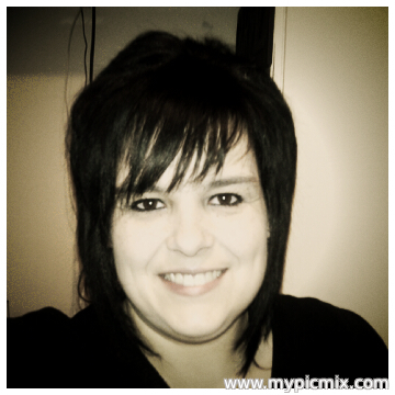 CarmzieB's profile picture. 