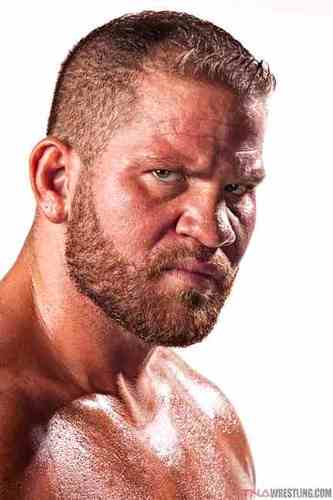 Im Matt Morgan. Im 7 foot tall dude. I will bring the damn pain when someone messes with me will get hurt. Also, works for @TWE_RP
