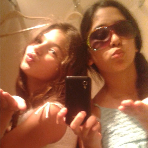 Hey, I'am Anni x3 I'm a #real #Belieber :3 ! And @VHradil I love ya, i'm nothing without you.. x3  follow you back :)