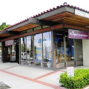 One of the original consignment stores in the desert, Classic Consignment has been providing used high quality home furnishings and accessories since 1994.