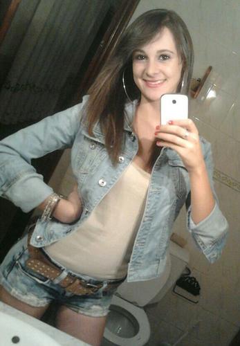 Me encanta la fiesta la musica mi pasion.. me gusta estar con mi gente y pasar los mejor momentos al lado de mi niño:))